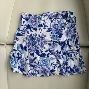 Urban Renewal Blue White Coquette Floral Wrap Mini Skirt in Size Medium-Large